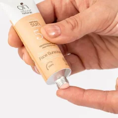 Officina Naturae opalovací krém na tvář zpevňující SPF 50 bez parfemace 30 ml bez obalu