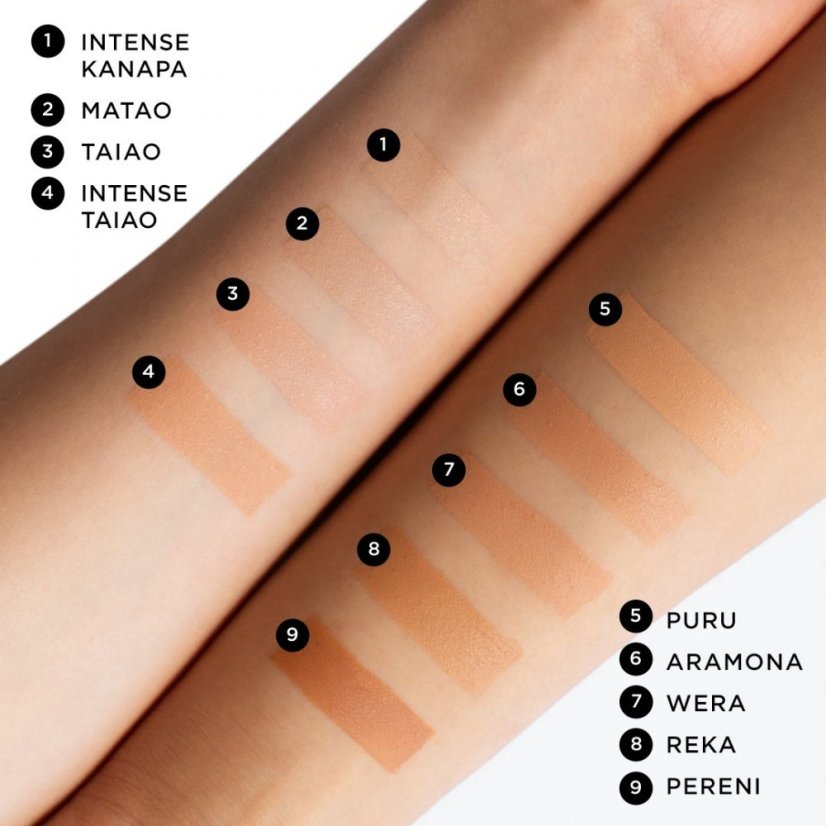 Nui přírodní tekutý make-up s hedvábnym efektem odstín Intense Kanapa 01