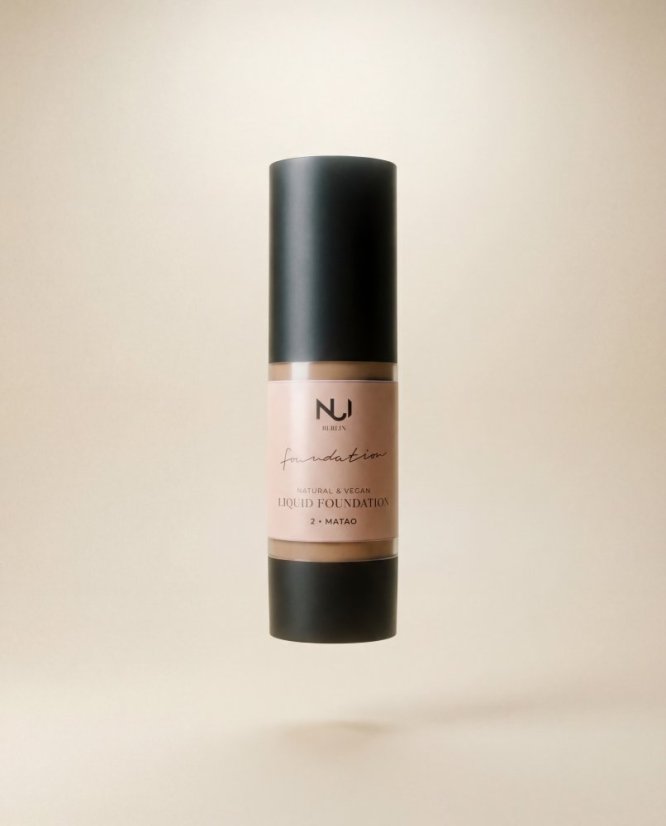 Nui přírodní tekutý make-up s hedvábnym efektem odstín Intense Kanapa 01