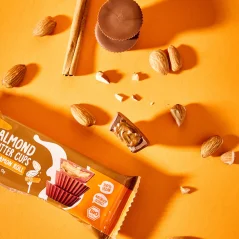 Naughty nuts Bio čokoládové košíčky plněné mandlovým máslem se skořicí 39 g