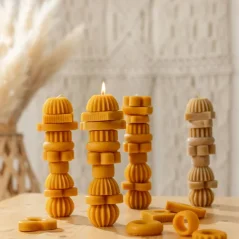 Tvoje svíčka Včelia sviečka Totem 22 cm