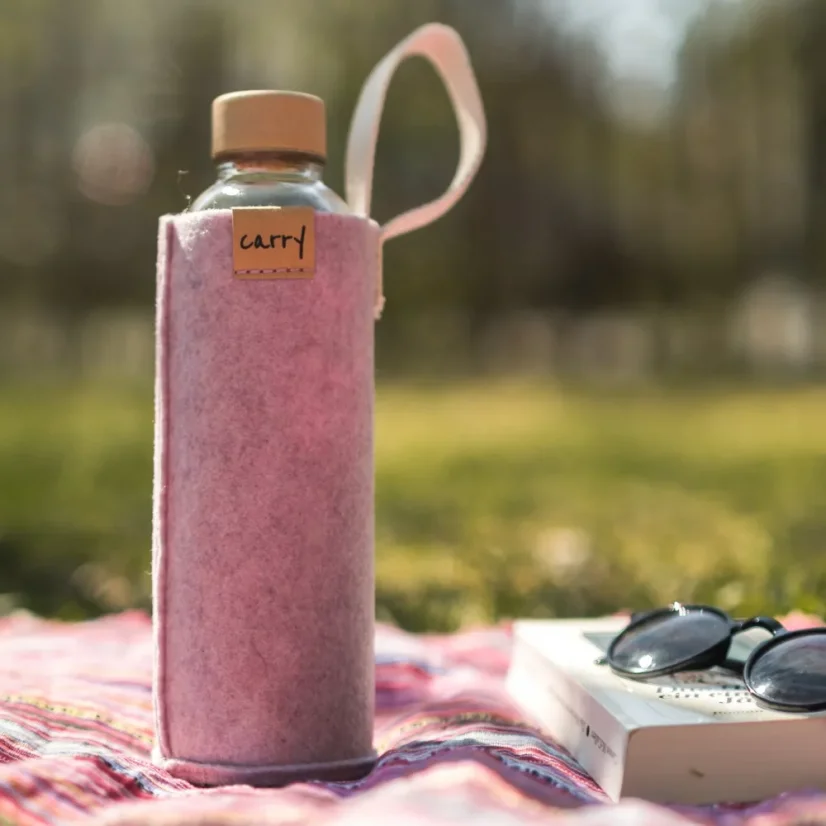 Carry plstený eko obal na sklenenú fľašu, farba magnólia