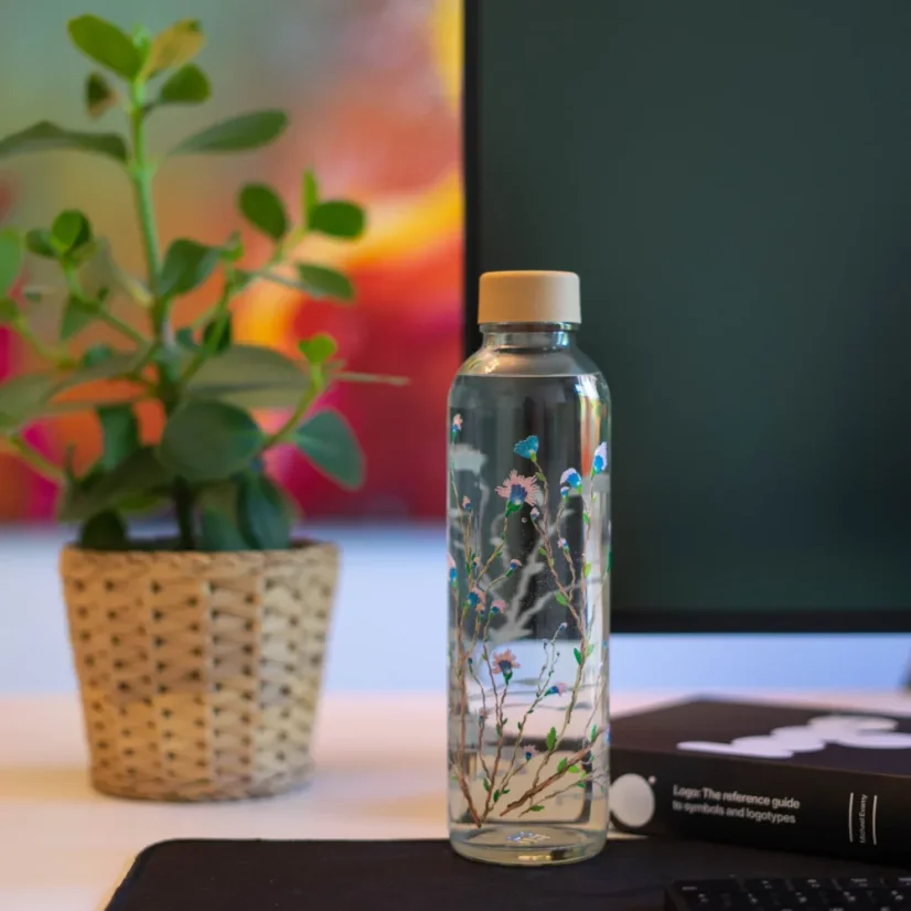 Carry skleněná láhev na pití Hanami - objem: 700 ml