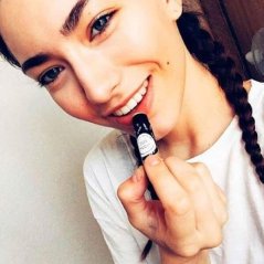 Balzám na rty MARK Lip Balm - kakaově kávový balzám s vitaminem E