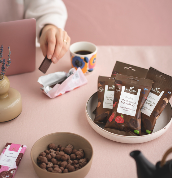 Foodin Raw mandle v čokoládě, vegan bio s kokosovým cukrem 60 g