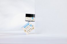 Kvitok Jemný pemzový peeling pre všetky typy pleti 30 ml