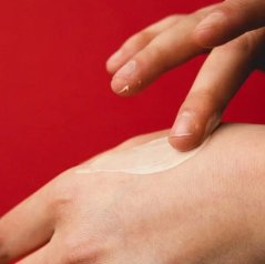 Ballot-Flurin Ochranný balzam na ruky s medom a propolisom 4 v 1 (75 ml)