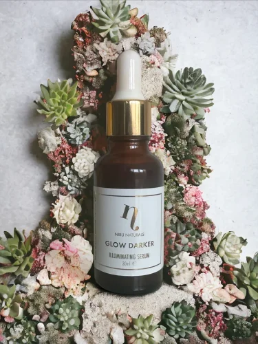 Nibu Pleťové sérum Glow Darker s astaxantínom