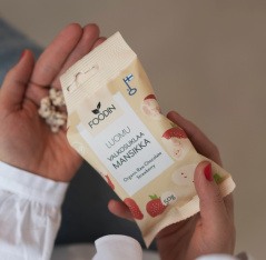 Foodin Raw  jahody v bielej čokoláde, bio, 50g