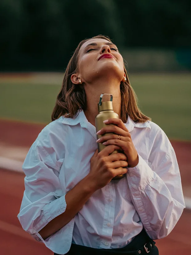 Equa termoska z nerezovej ocele Timeless Thermo fľaša Golden 600 ml