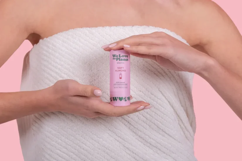 Deodorant We Love The Planet Mandle Sensitive 65 g