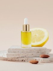 Kia Charlotta Ošetrujúci olej na nechty a nechtovú kožičku 9 ml