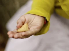 Mogli BIO Plněné lískooříškové taštičky 30 g