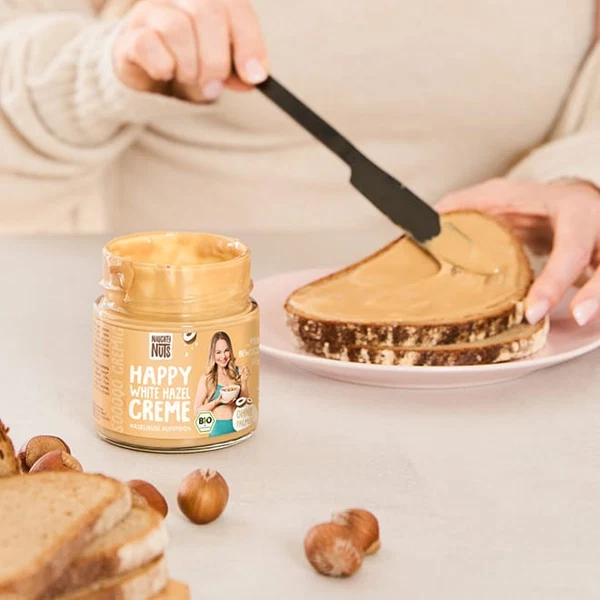 Naughty Nuts BIO bílá lískooříšková pomazánka Happy White Hazel Creme 250 g