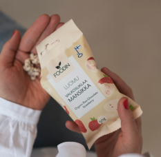 Foodin Raw jahody v bílé čokoládě, vegan, bio, 50g