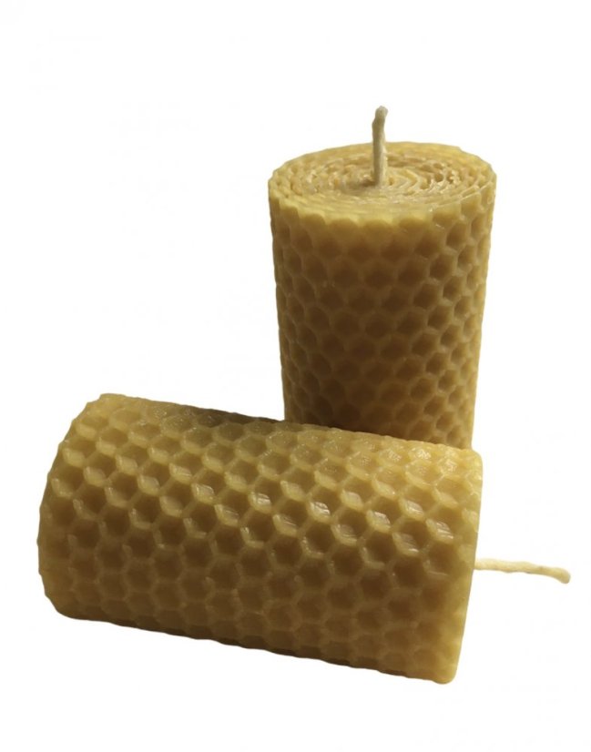 Svíčka z včelího vosku malá 7x4 cm (1ks)