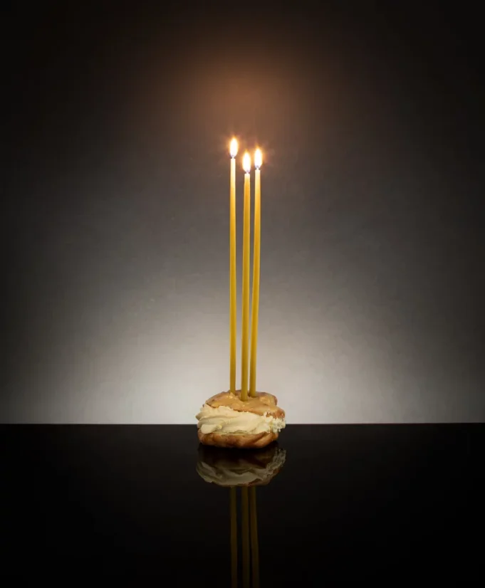 Apis Candela Sviečky z včelieho vosku, štíhlé tortové 12 ks